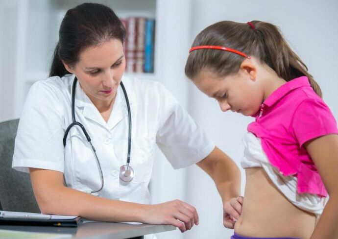 A child with suspicion of an elfintic invasion to a medical appointment